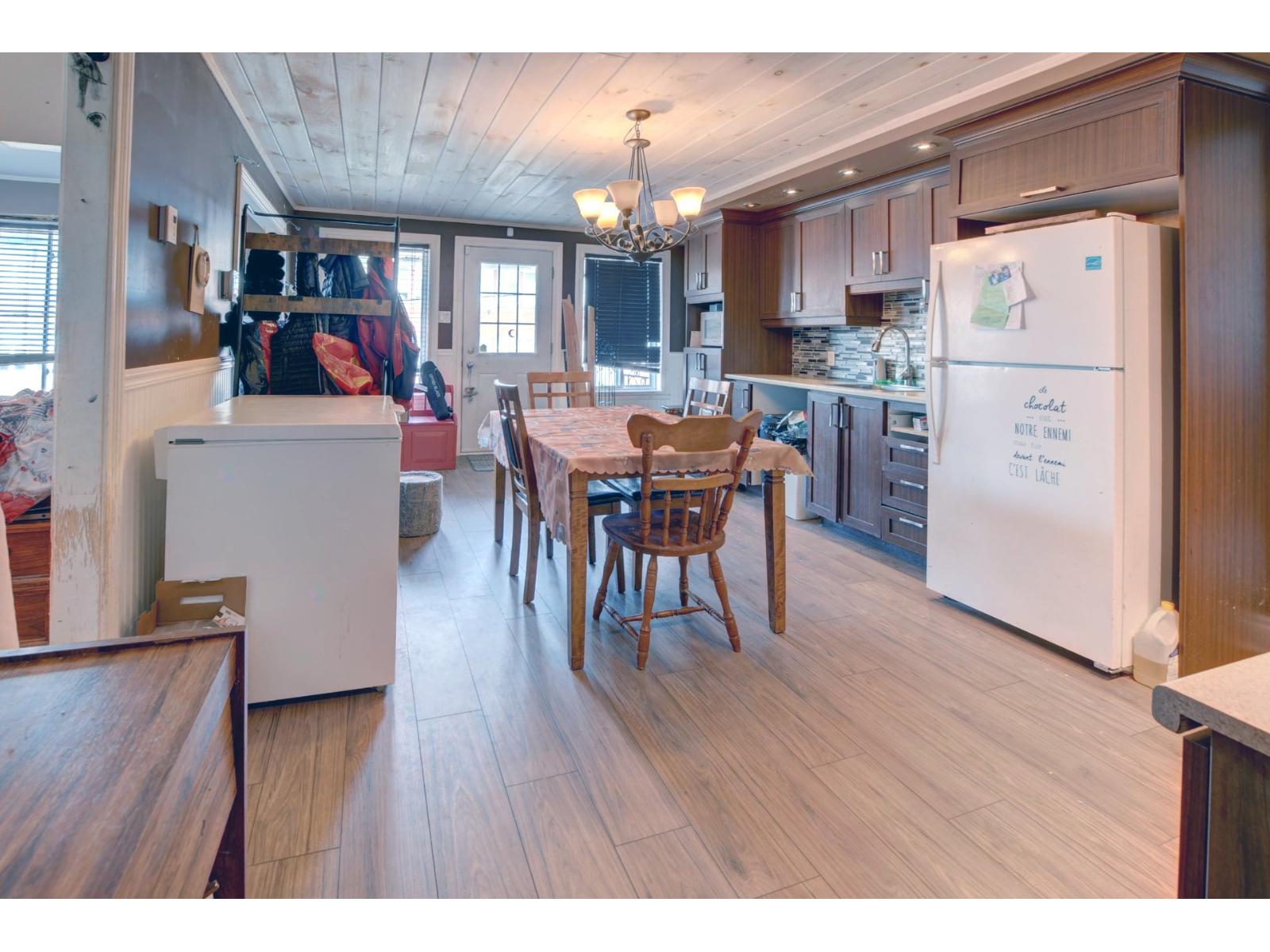 30-32 Rue Dequoy Saint-Gabriel Quebec Canada J0K2N0 3