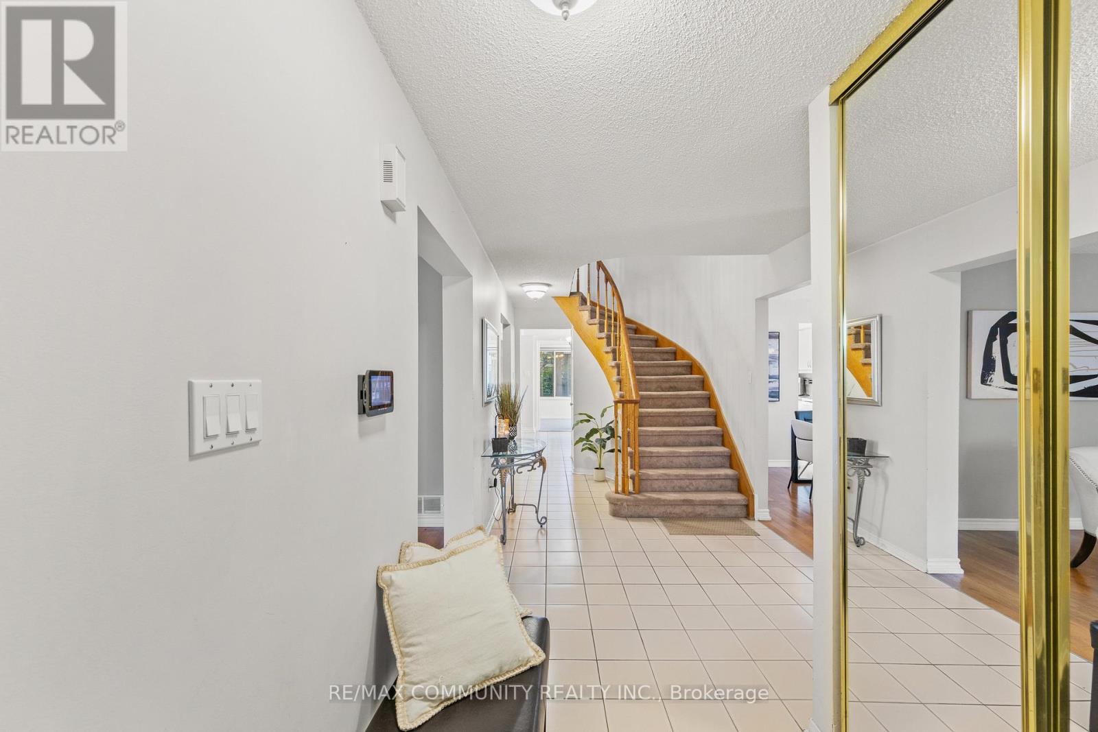 5 Plowman Drive, Ajax, Ontario  L1S 6R7 - Photo 2 - E13571986