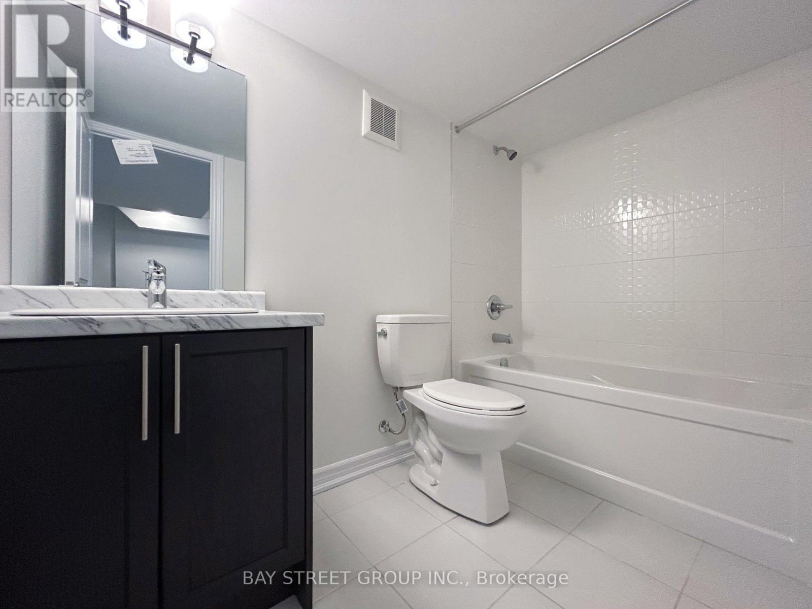 1130 Thompson Drive S, Oshawa, Ontario L1L 0V4 - Photo 10 - E13572048