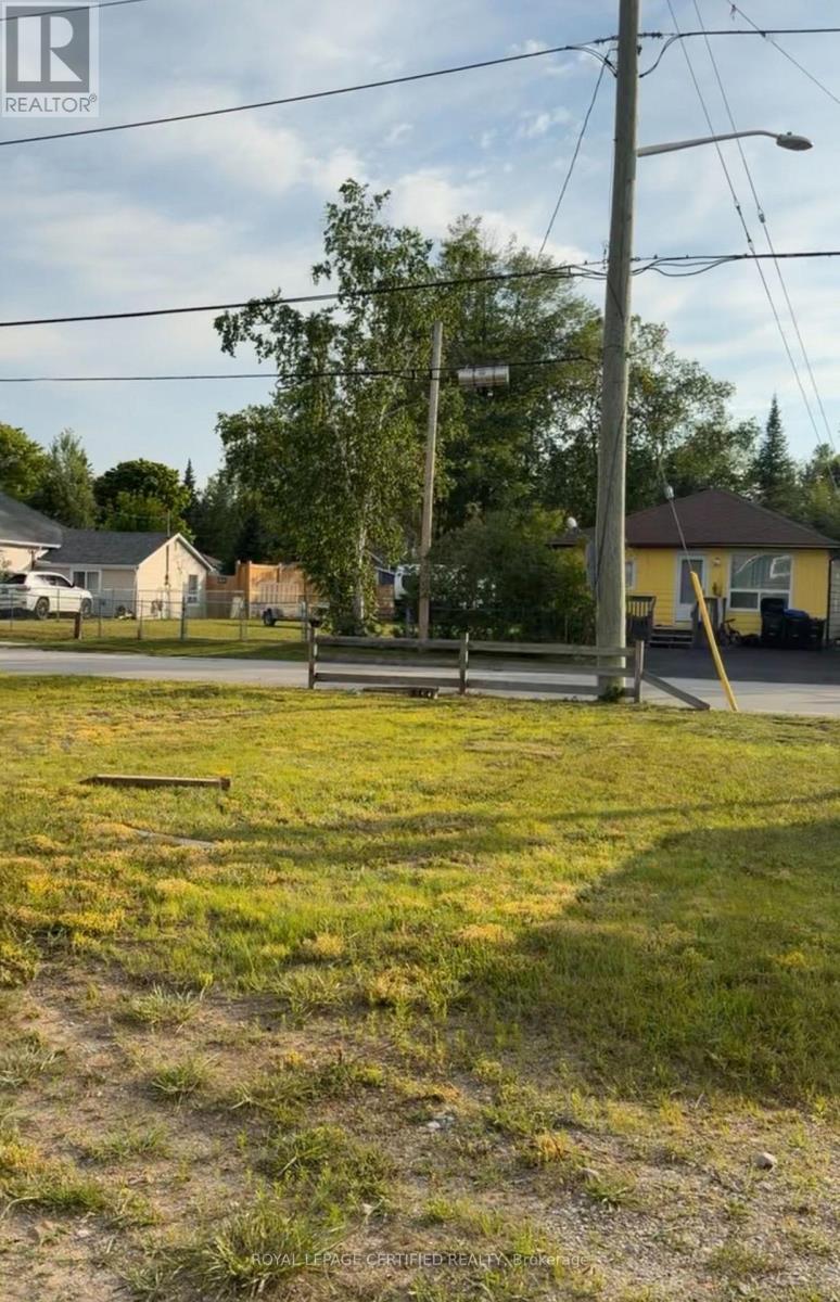 3097 Mosley Street, Wasaga Beach, Ontario  L9Z 1W6 - Photo 3 - S13571956