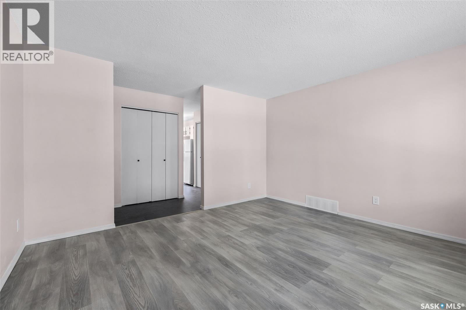 1342 Brown Street, Regina, Saskatchewan  S4N 5M3 - Photo 7 - SK042778