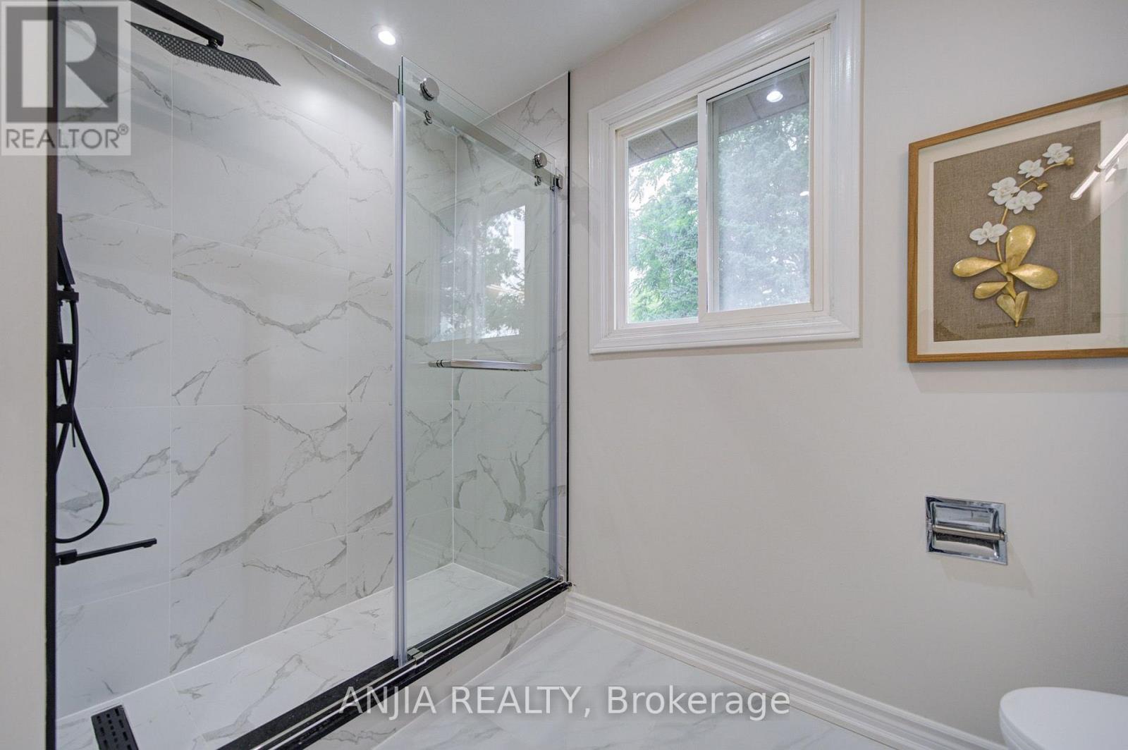 31 Spanhouse Crescent, Markham, Ontario  L3R 4E2 - Photo 23 - N13566220