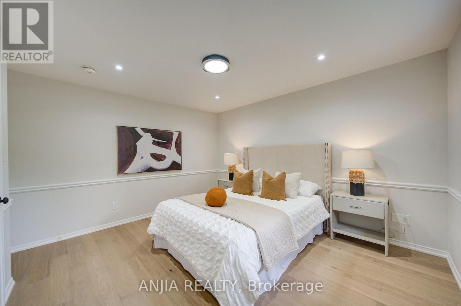 31 Spanhouse Crescent, Markham, Ontario  L3R 4E2 - Photo 25 - N13566220