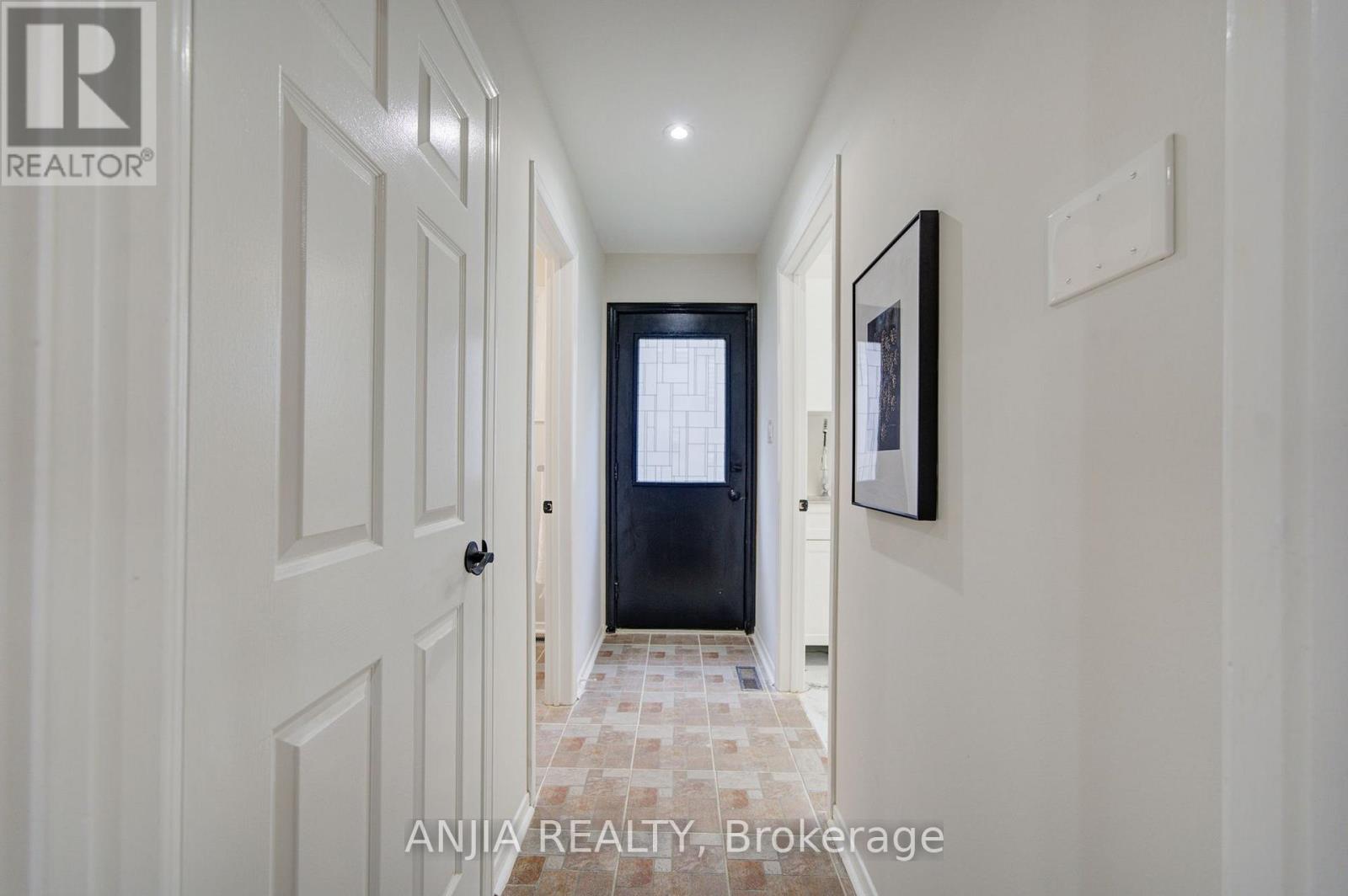 31 Spanhouse Crescent, Markham, Ontario  L3R 4E2 - Photo 19 - N13566220