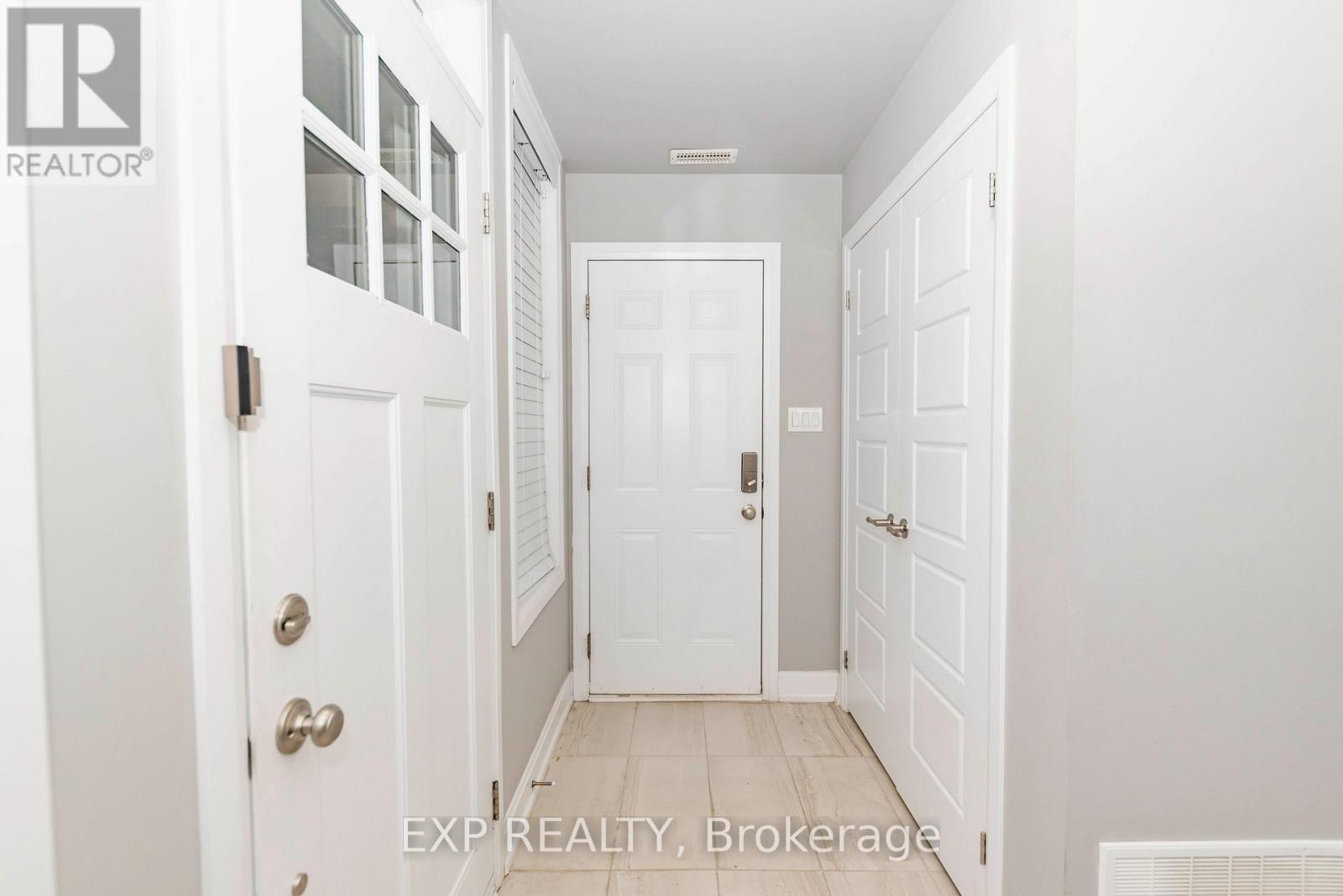 3266 Charles Fay Passage, Oakville, Ontario  L5M 7B5 - Photo 3 - W13571814