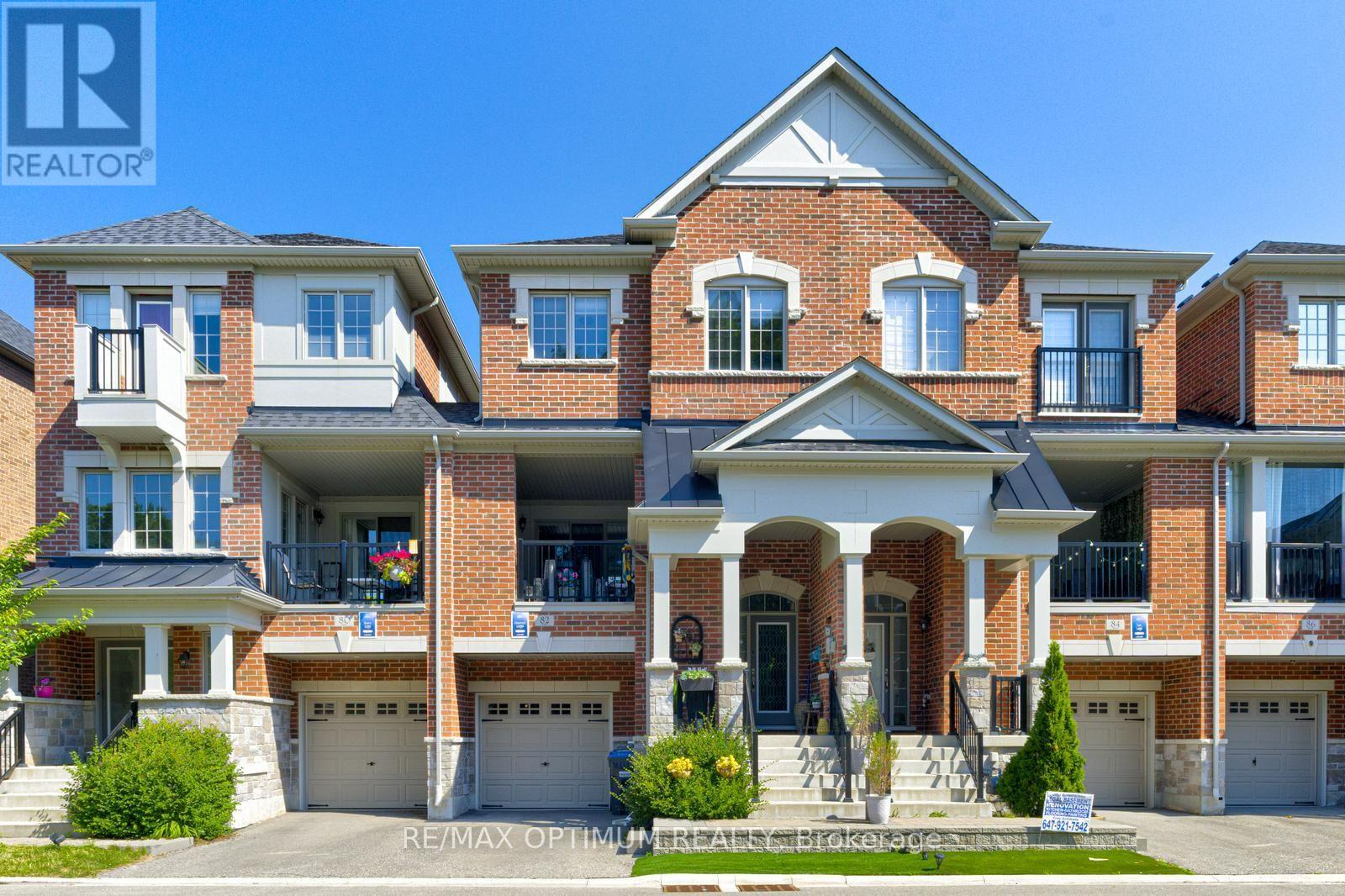 82 OAKMORE LANE, Brampton, Ontario