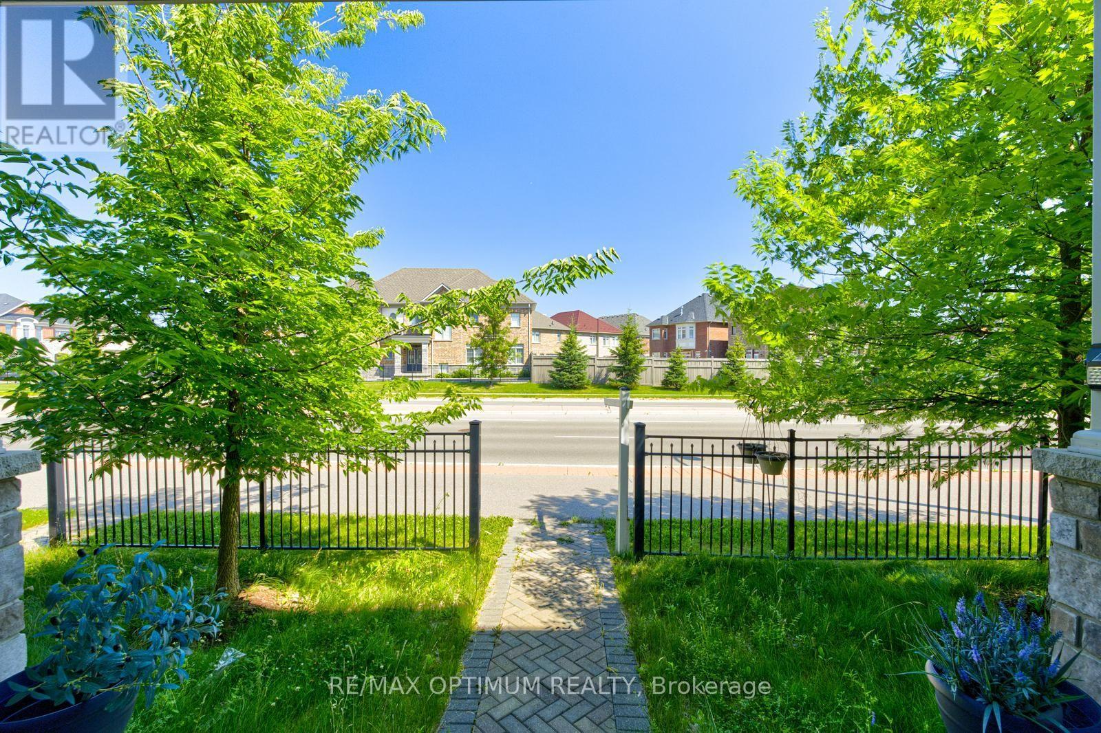 82 Oakmore Lane, Brampton, Ontario  L6Y 6H5 - Photo 10 - W13571878