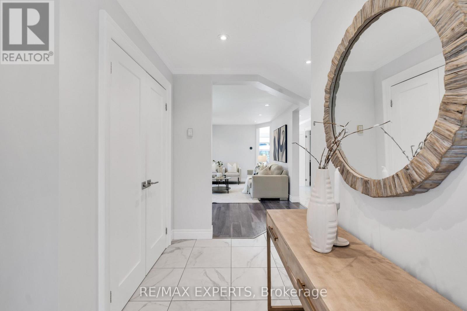 86 Humbershed Crescent, Caledon, Ontario  L7E 2X4 - Photo 4 - W13572014