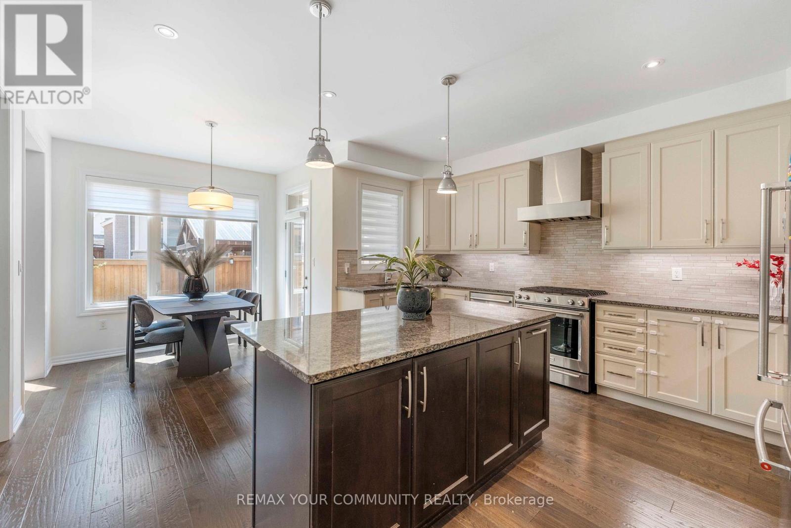 3166 Carding Mill Trail, Oakville, Ontario L6M 4M1 - Photo 18 - W13572026