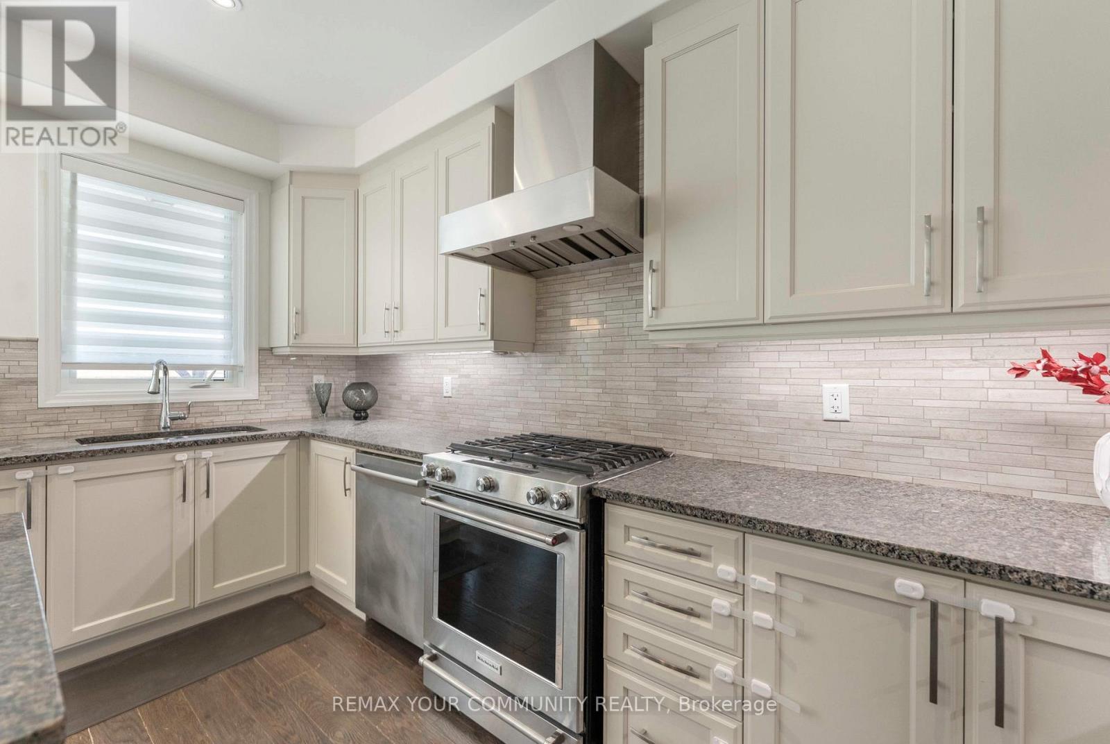 3166 Carding Mill Trail, Oakville, Ontario L6M 4M1 - Photo 19 - W13572026