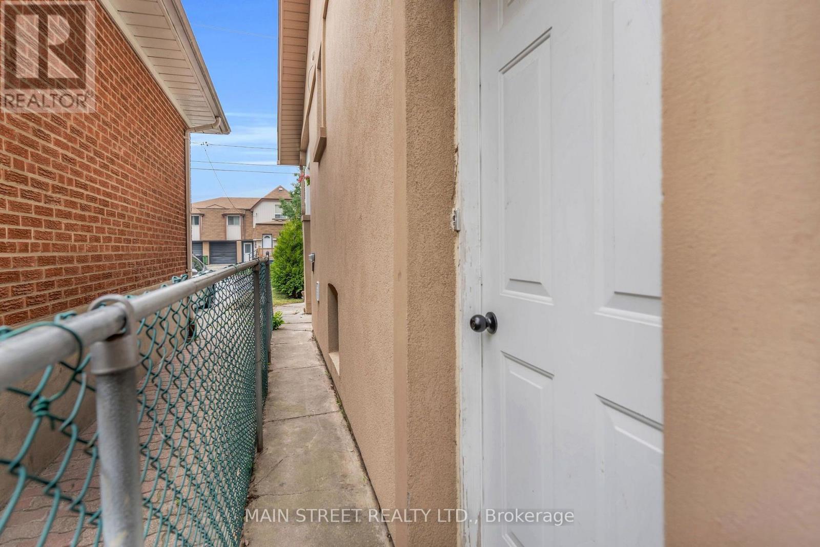 161 Church Street, Toronto, Ontario  M9N 1N6 - Photo 27 - W13572040
