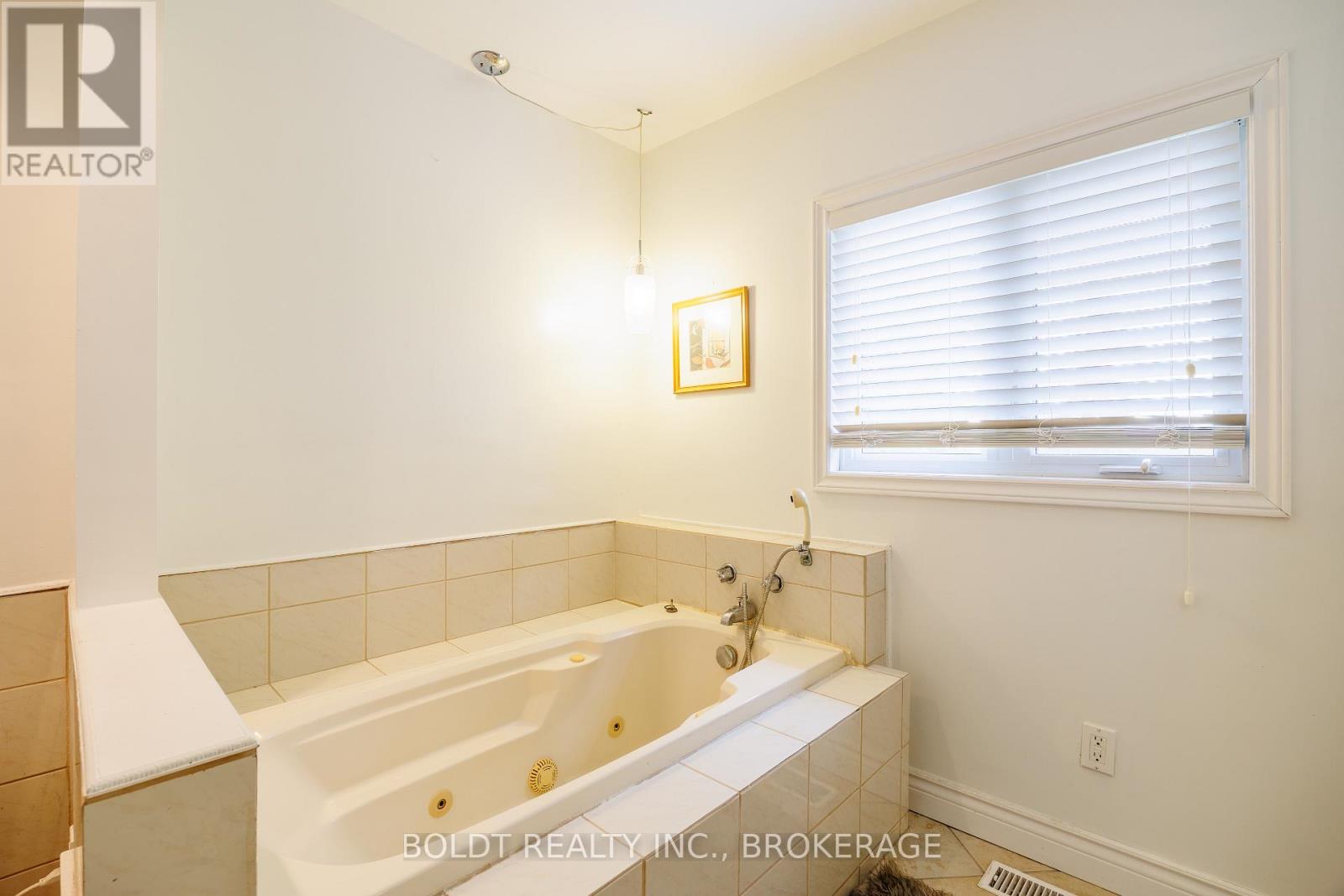 5832 5th Side Road, Innisfil, Ontario  L0L 1L0 - Photo 27 - N13438002