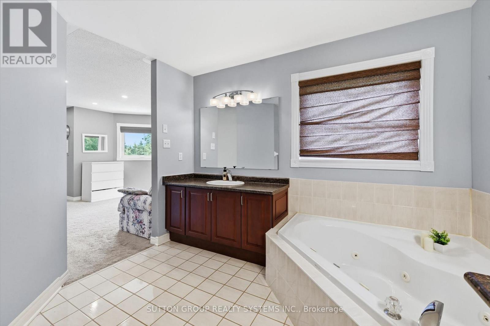 7 Arnhem Court, Hamilton, Ontario L8B 0N9 - Photo 24 - X13571784