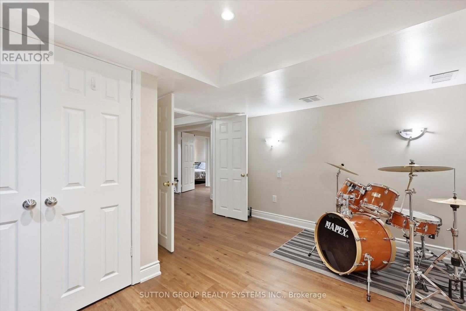 7 Arnhem Court, Hamilton, Ontario L8B 0N9 - Photo 37 - X13571784