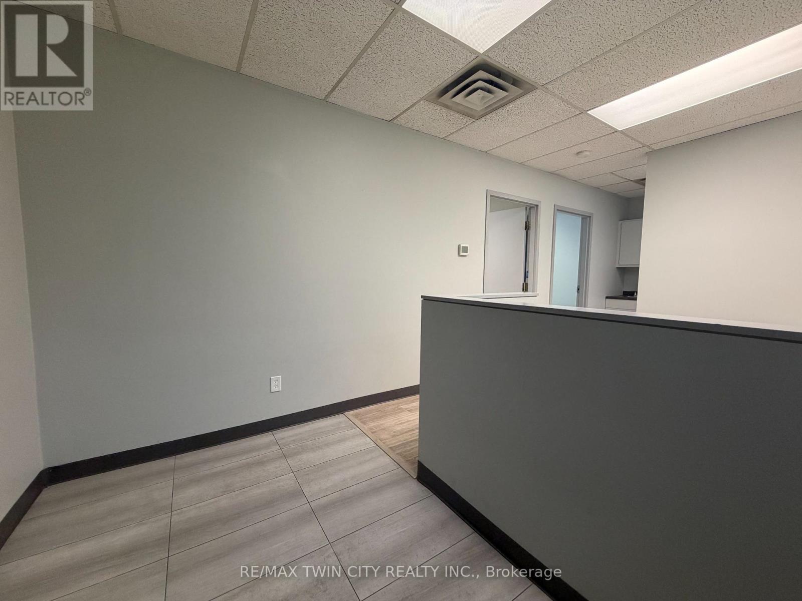 102 - 446 Grey Street, Brantford, Ontario  N3S 7L6 - Photo 4 - X13572016