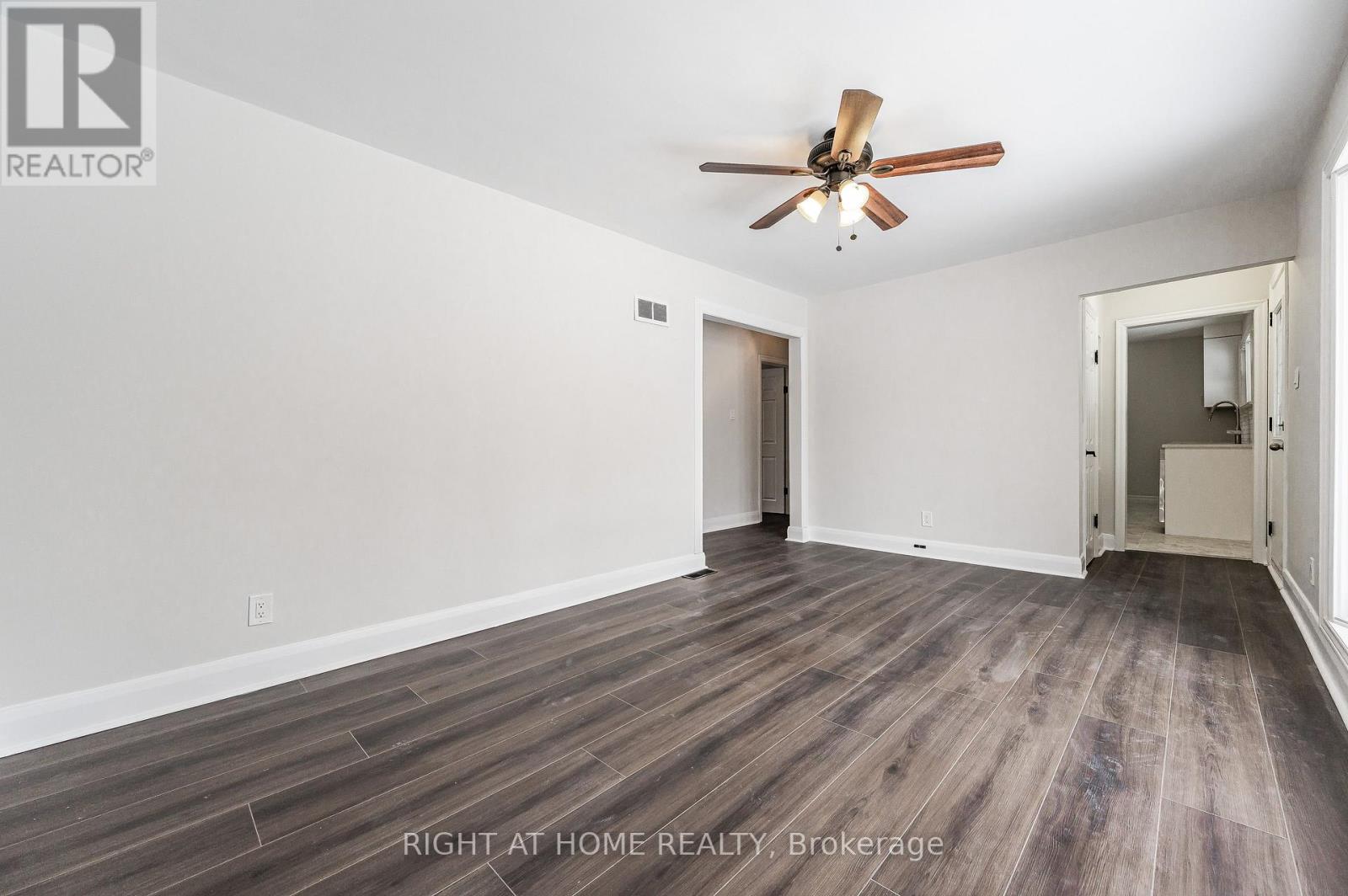 18 Ridgewood Avenue, Kitchener, Ontario  N2H 4L2 - Photo 10 - X13572076