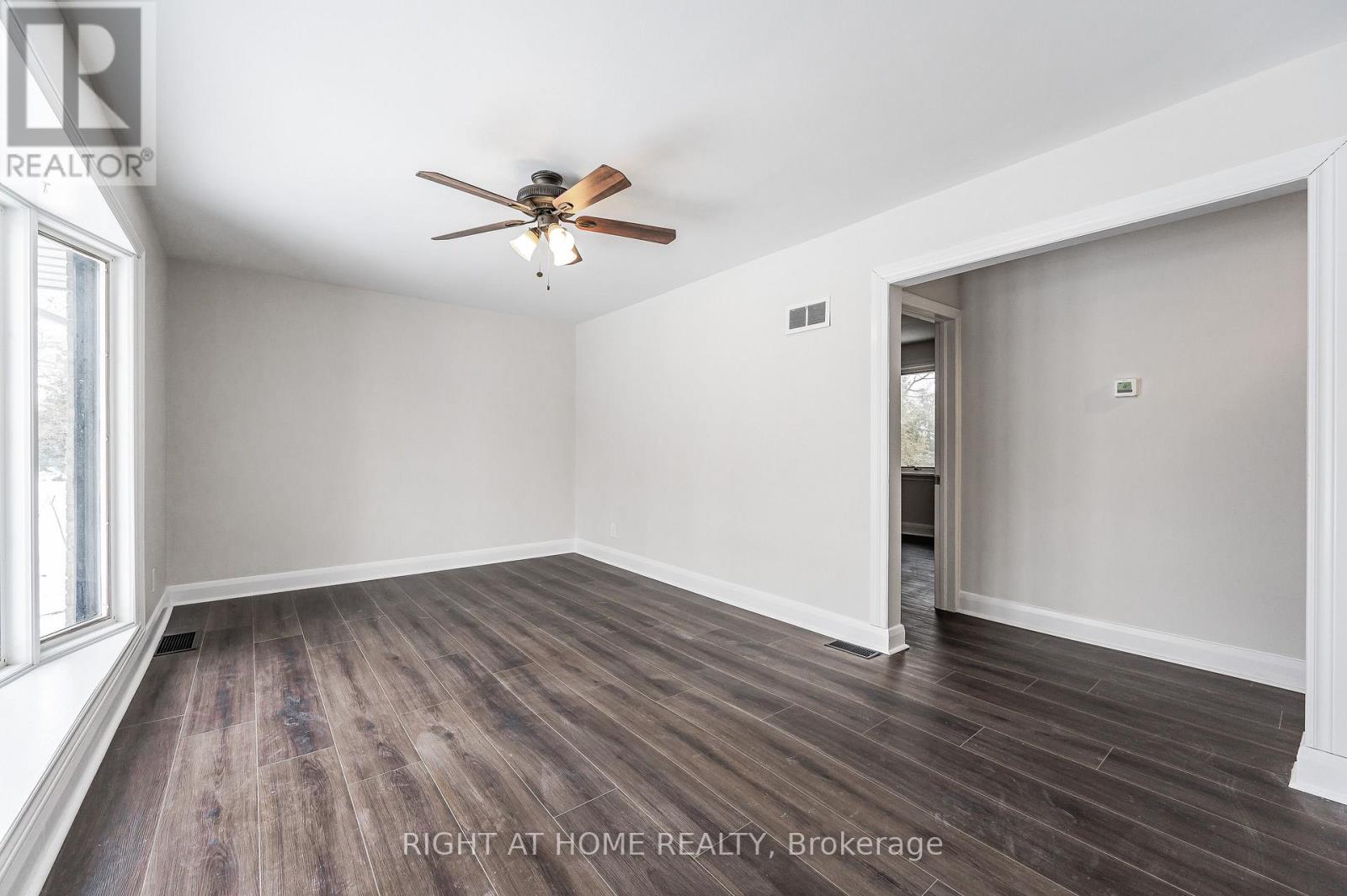18 Ridgewood Avenue, Kitchener, Ontario  N2H 4L2 - Photo 7 - X13572076