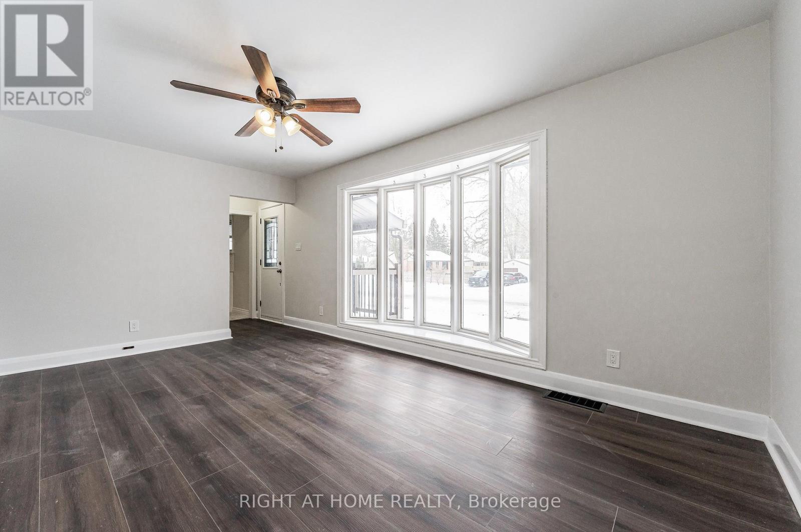 18 Ridgewood Avenue, Kitchener, Ontario  N2H 4L2 - Photo 9 - X13572076