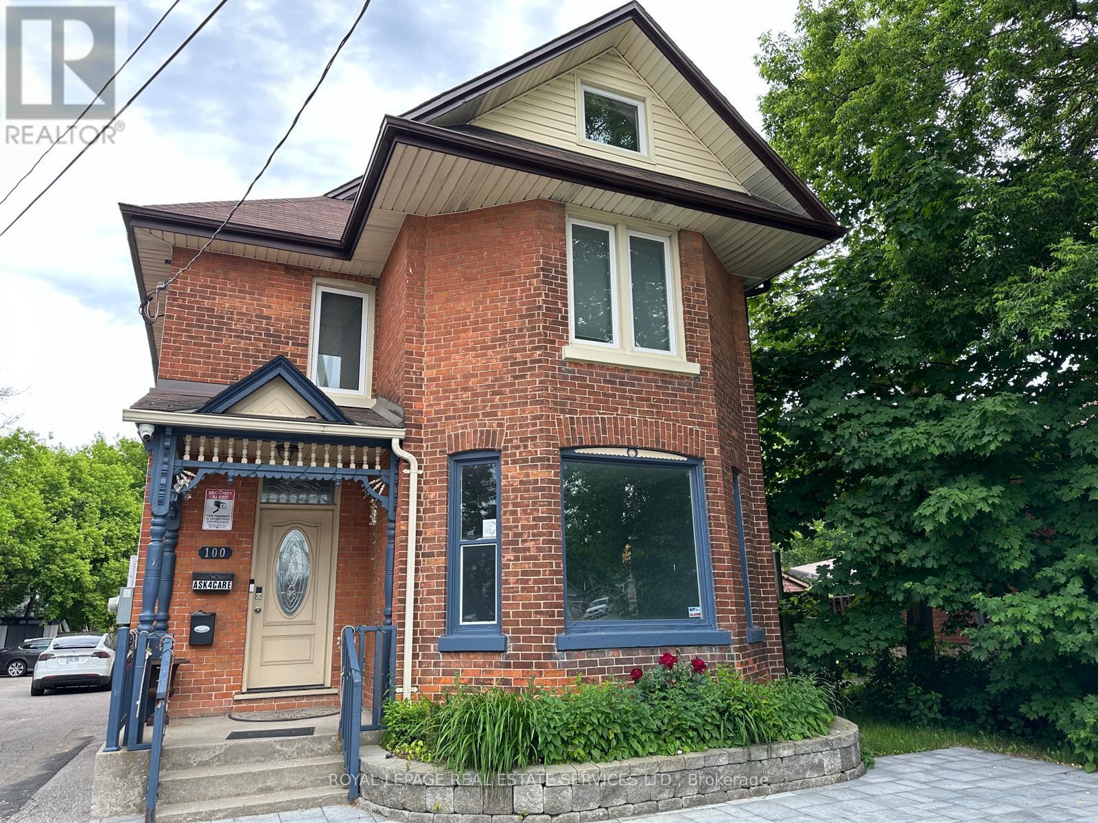 100 ESSA ROAD, Barrie, Ontario