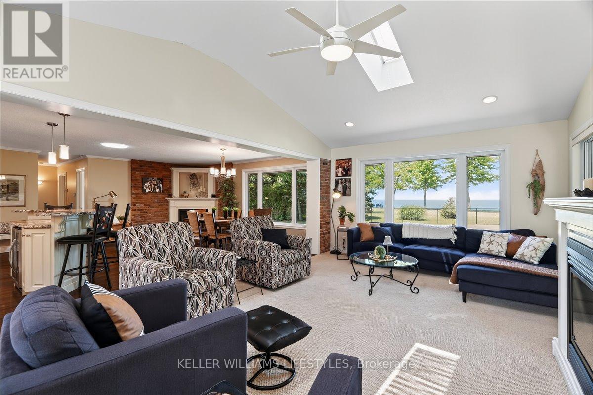 4350 Bluepoint Drive, Plympton-Wyoming, Ontario  N0N 1J6 - Photo 12 - X13572144