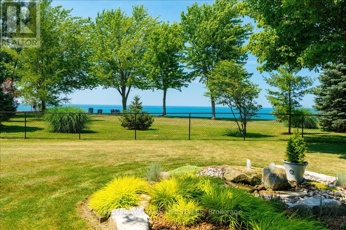 4350 Bluepoint Drive, Plympton-Wyoming, Ontario  N0N 1J6 - Photo 37 - X13572144