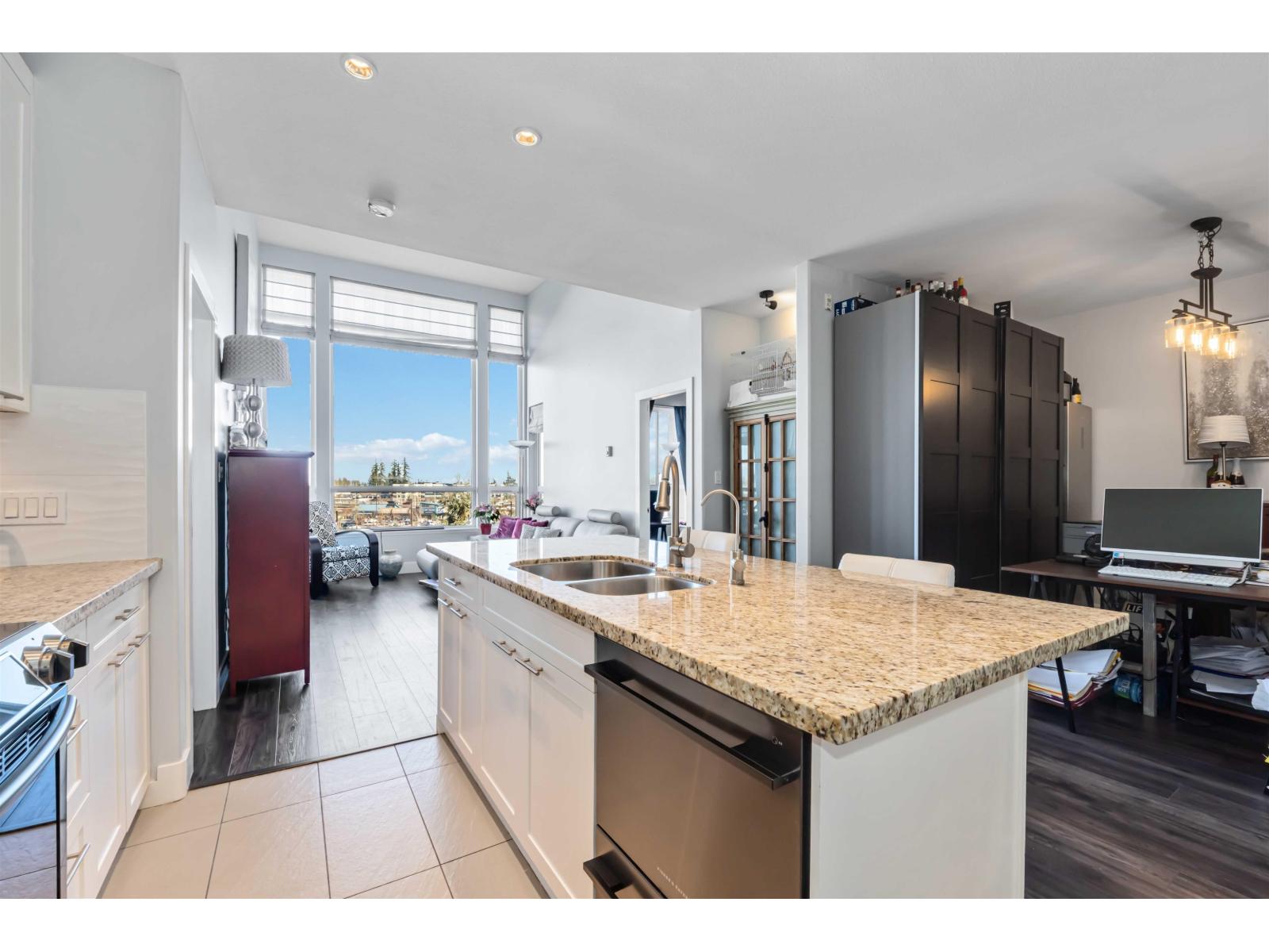 421 2970 King George Boulevard, Surrey, British Columbia  V4P 0E6 - Photo 5 - R3144605
