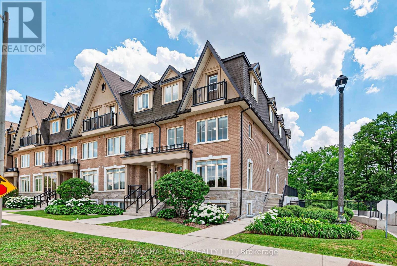 1 - 181 PARKTREE DRIVE, Vaughan (Maple)