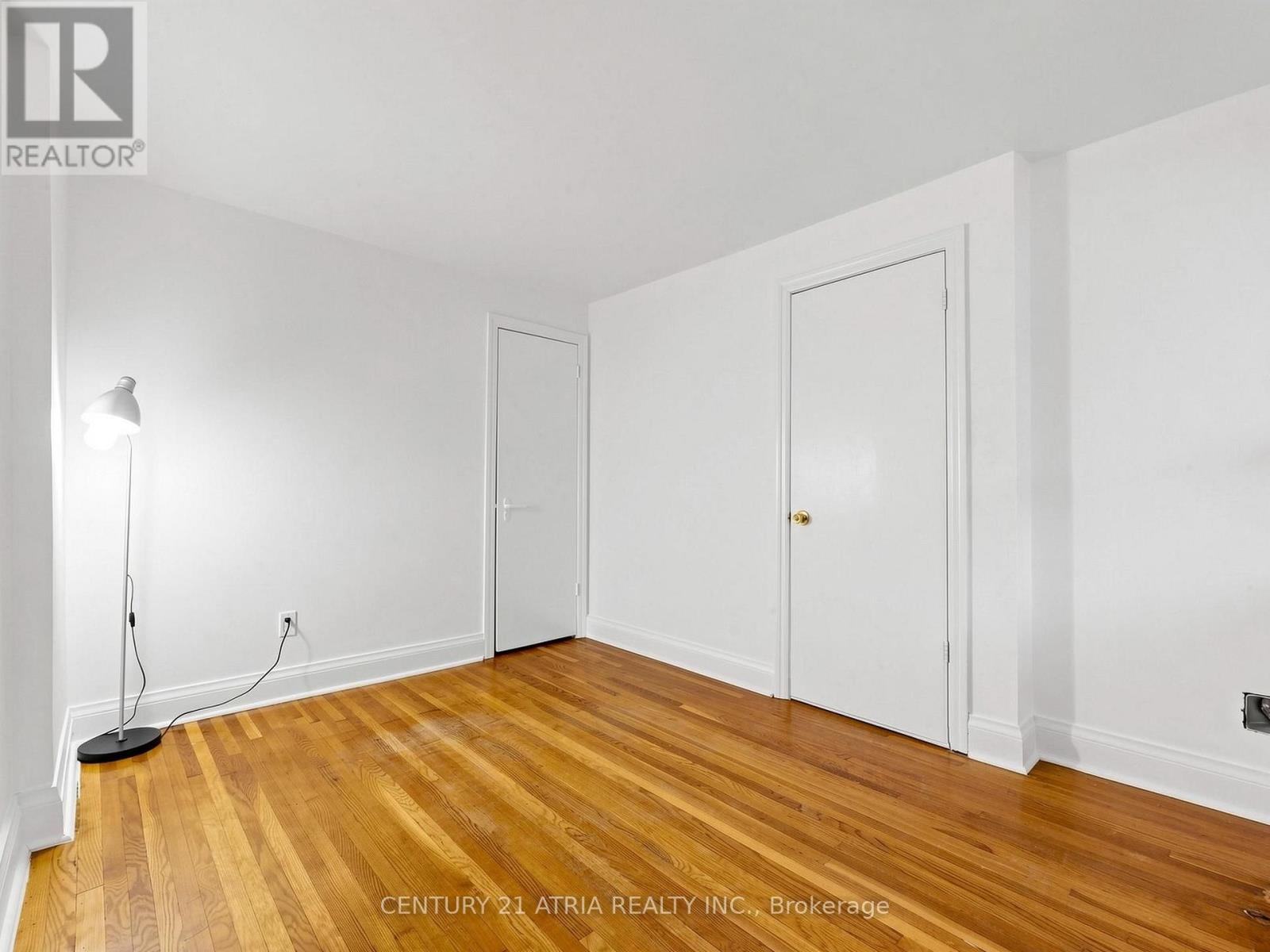 21 Mahoney Avenue, Toronto, Ontario M6M 2H5 - Photo 26 - W13571940