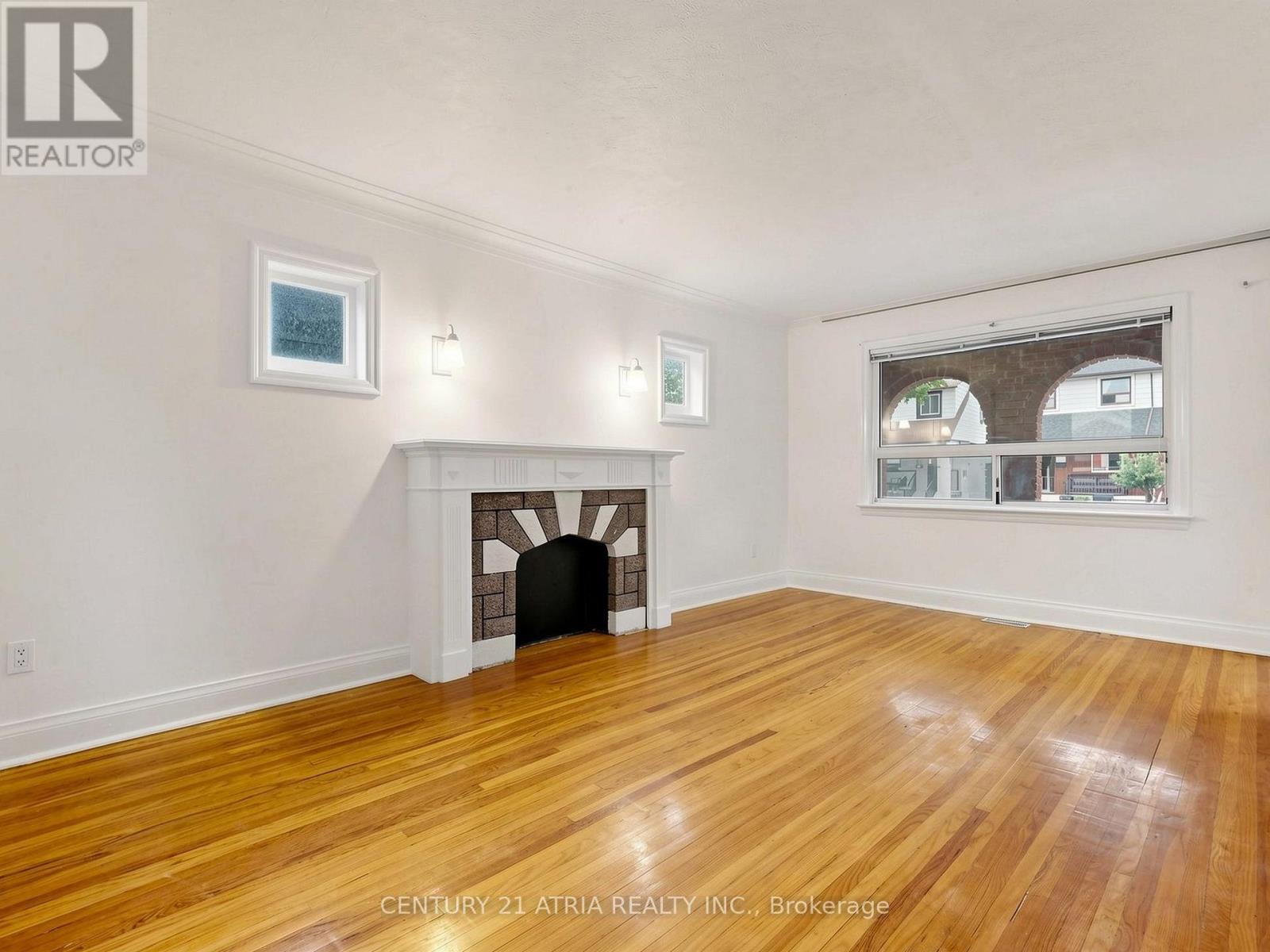 21 Mahoney Avenue, Toronto, Ontario M6M 2H5 - Photo 8 - W13571940