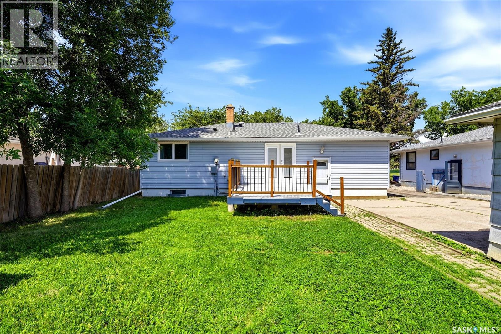 1631 Macpherson Avenue, Regina, Saskatchewan  S4S 4E1 - Photo 30 - SK042785