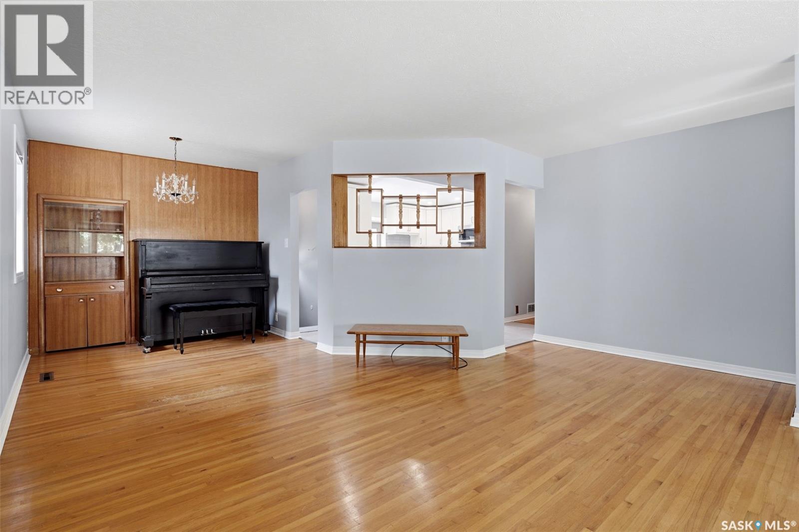 1631 Macpherson Avenue, Regina, Saskatchewan  S4S 4E1 - Photo 7 - SK042785