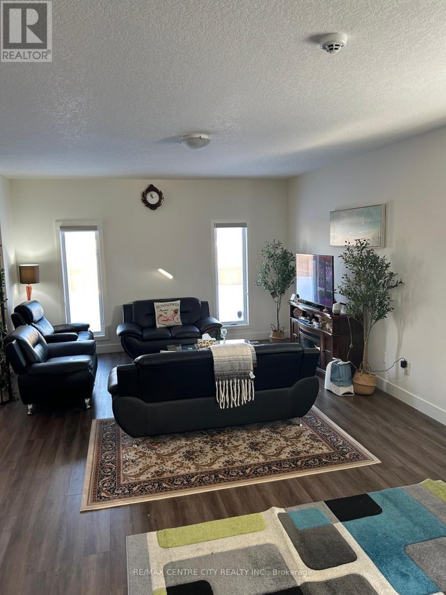 1520 Twilite Boulevard S, London North, Ontario  N6G 3P2 - Photo 39 - X13536370