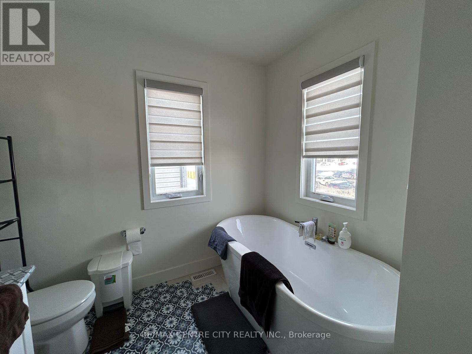 1520 Twilite Boulevard S, London North, Ontario  N6G 3P2 - Photo 5 - X13536370