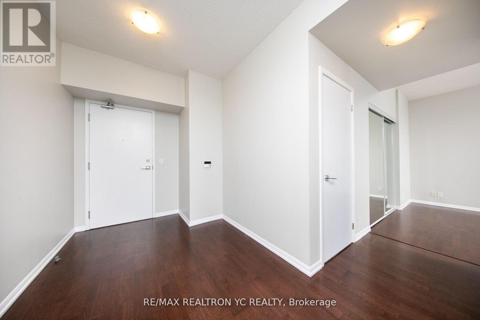 3510 - 832 Bay Street, Toronto, Ontario M5S 1Z6 - Photo 2 - C13572290