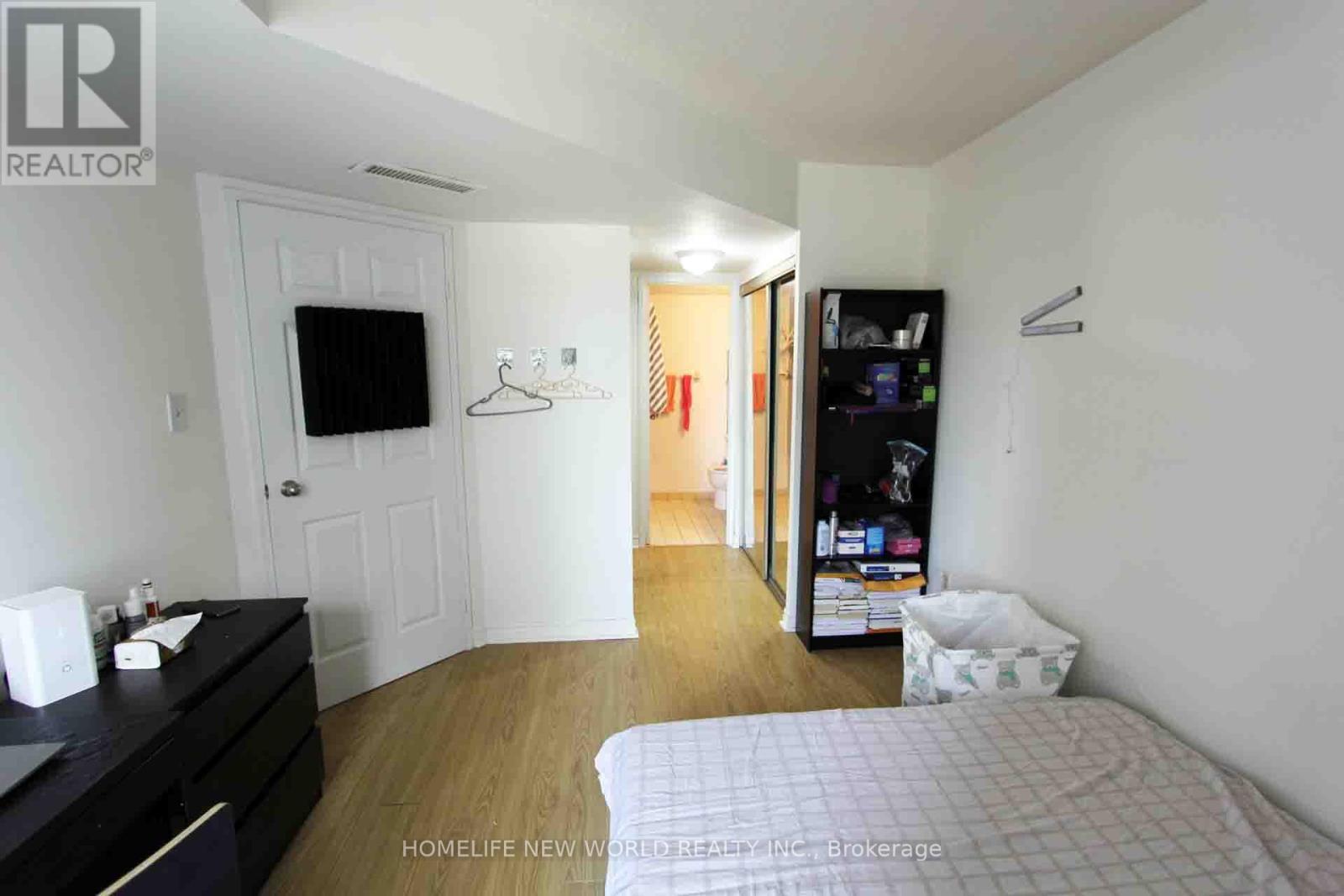 2012 - 1001 Bay Street, Toronto, Ontario M5S 3A6 - Photo 10 - C13572400