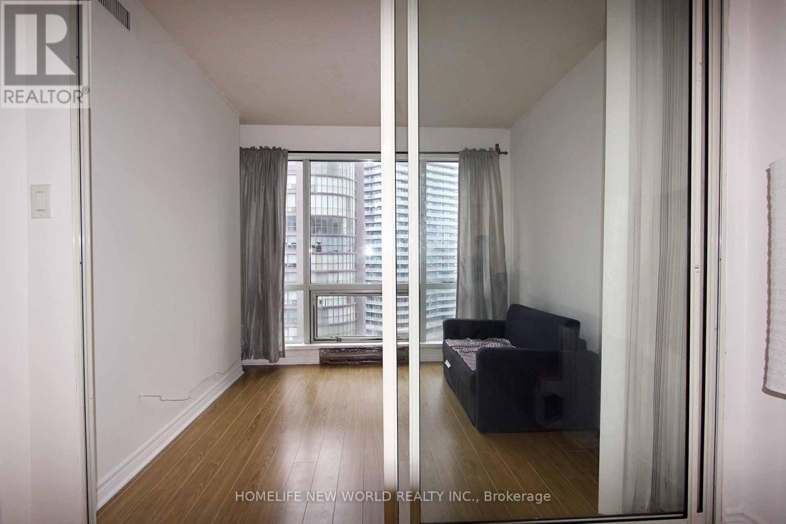 2012 - 1001 Bay Street, Toronto, Ontario M5S 3A6 - Photo 13 - C13572400
