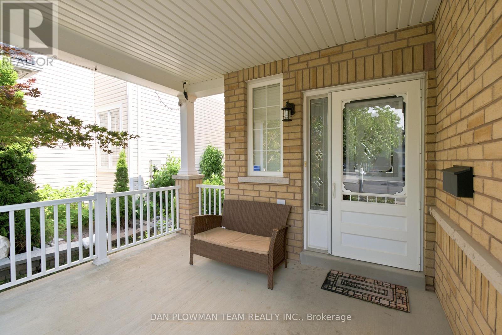 1174 Salmers Drive, Oshawa, Ontario  L1K 0A9 - Photo 2 - E13572314
