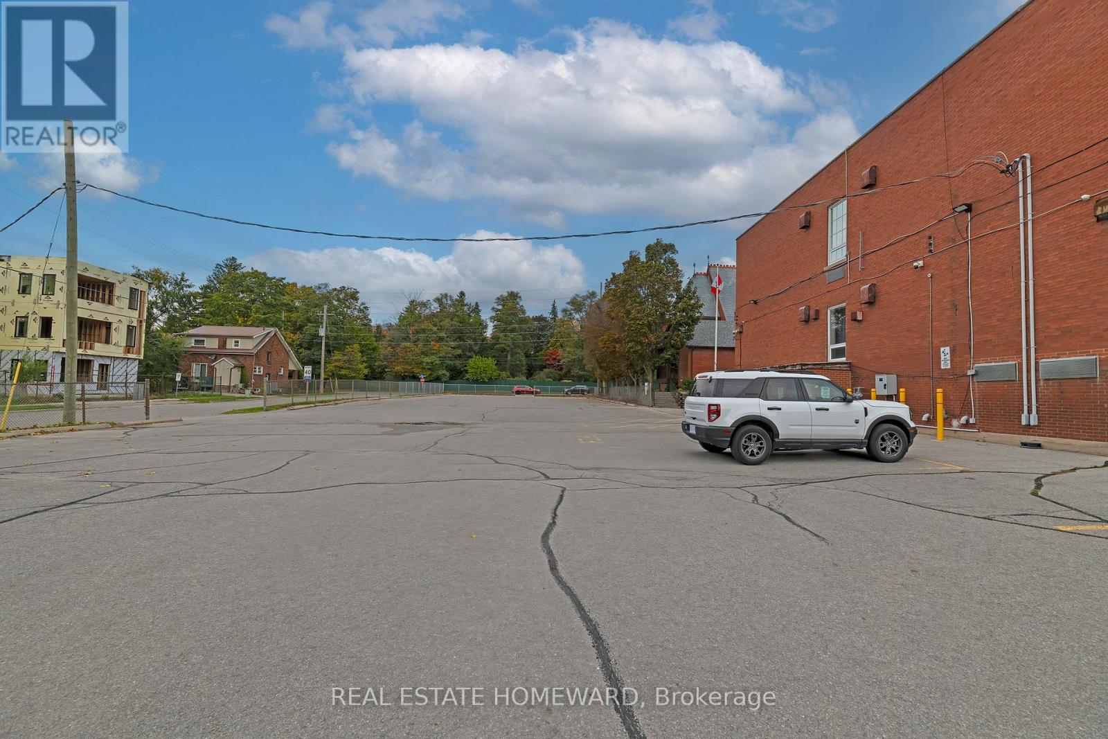 202 Simcoe Street N, Oshawa, Ontario  L1G 4S9 - Photo 37 - E13572366