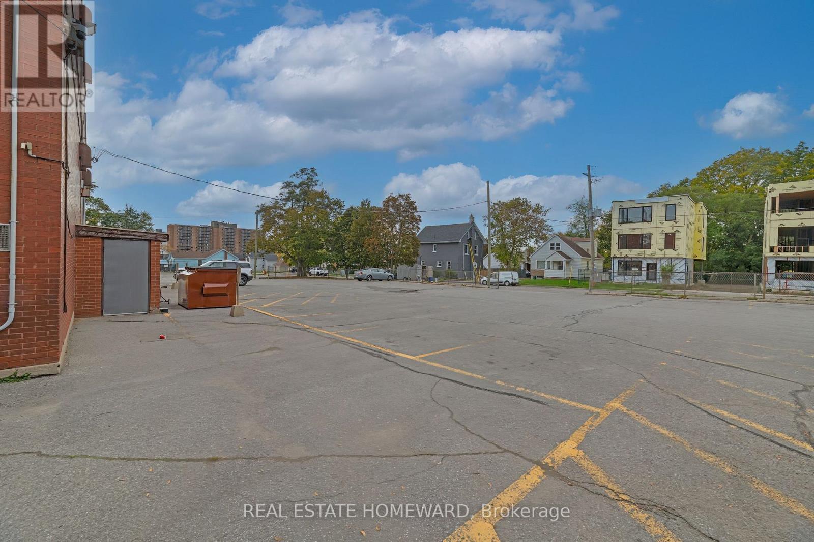 202 Simcoe Street N, Oshawa, Ontario  L1G 4S9 - Photo 38 - E13572366