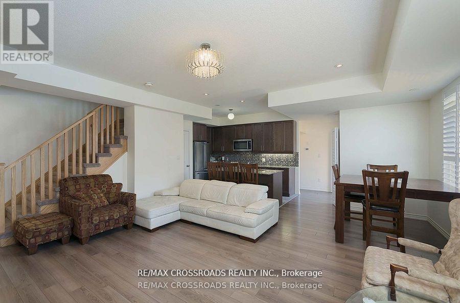 12 - 2726 William Jackson Drive, Pickering, Ontario  L1X 0E6 - Photo 3 - E13572426