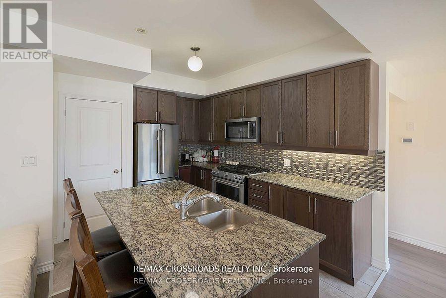 12 - 2726 William Jackson Drive, Pickering, Ontario  L1X 0E6 - Photo 6 - E13572426