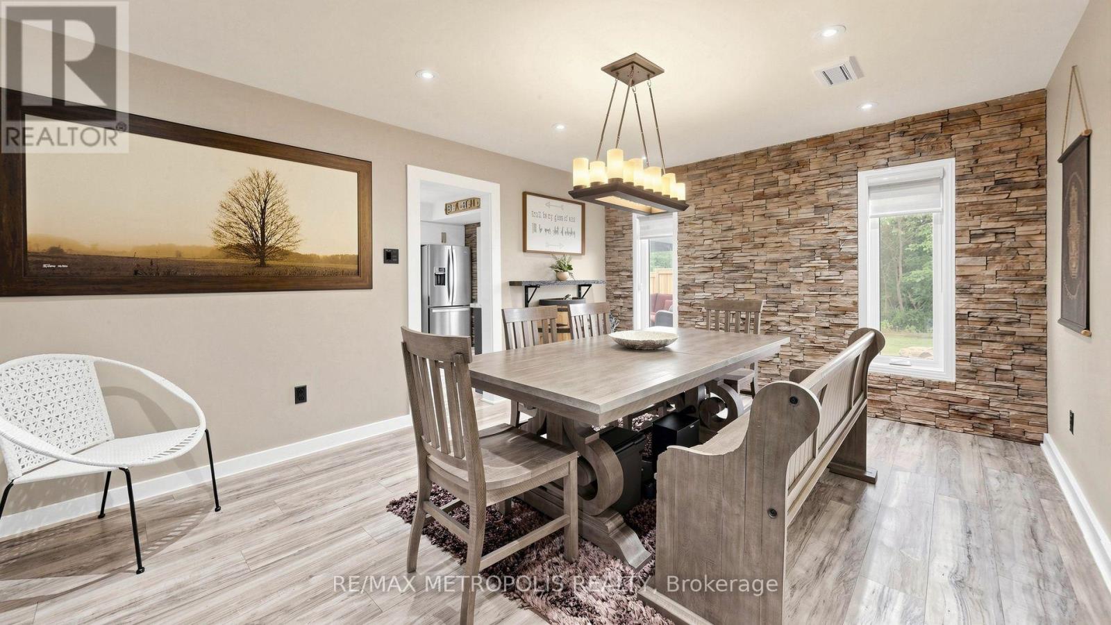 2739 Ireton Street E, Innisfil, Ontario  L9S 2J2 - Photo 10 - N13572416