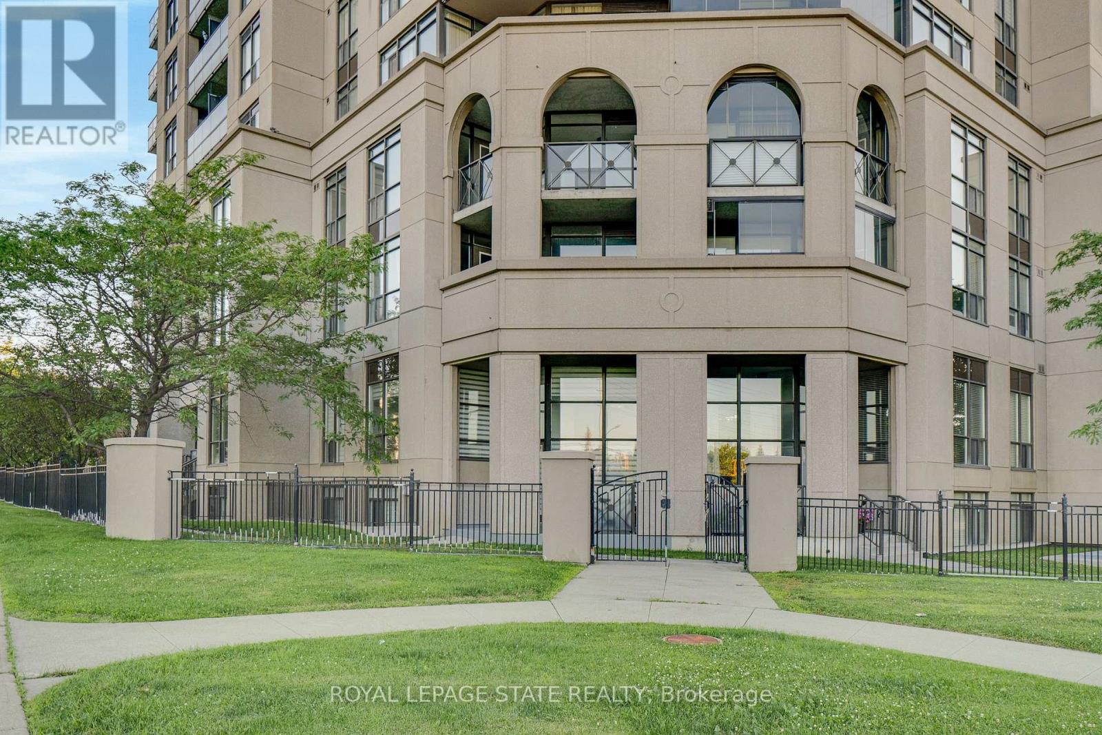 301 - 220 Forum Drive, Mississauga, Ontario L4Z 4K1 - Photo 3 - W13572458