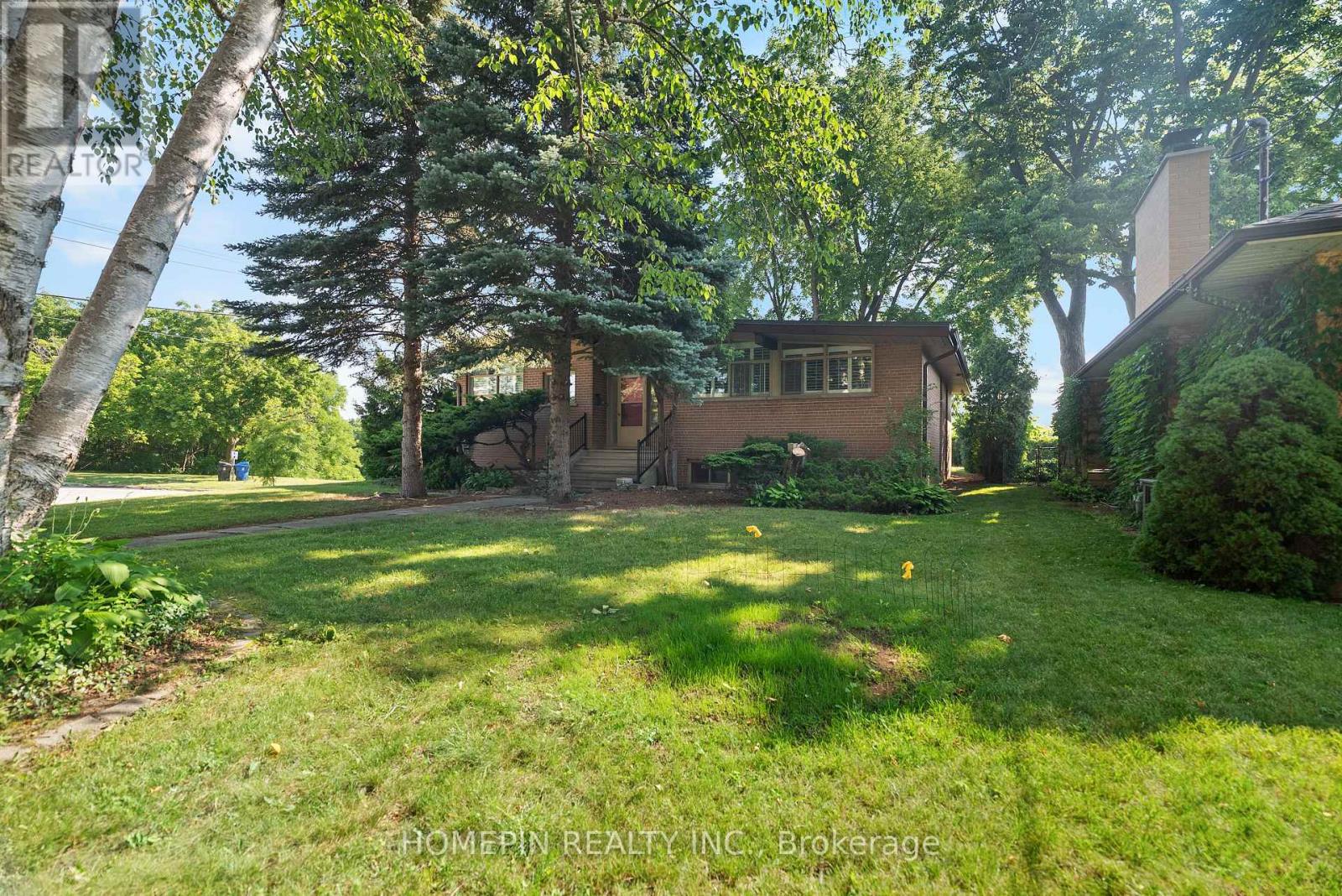 25 Grovetree Road, Toronto, Ontario  M9V 2Y3 - Photo 1 - W13572466