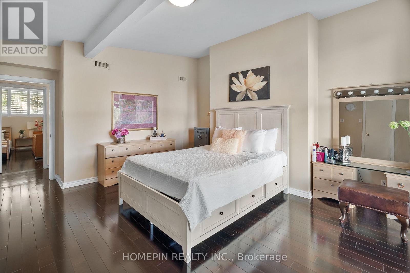 25 Grovetree Road, Toronto, Ontario  M9V 2Y3 - Photo 18 - W13572466