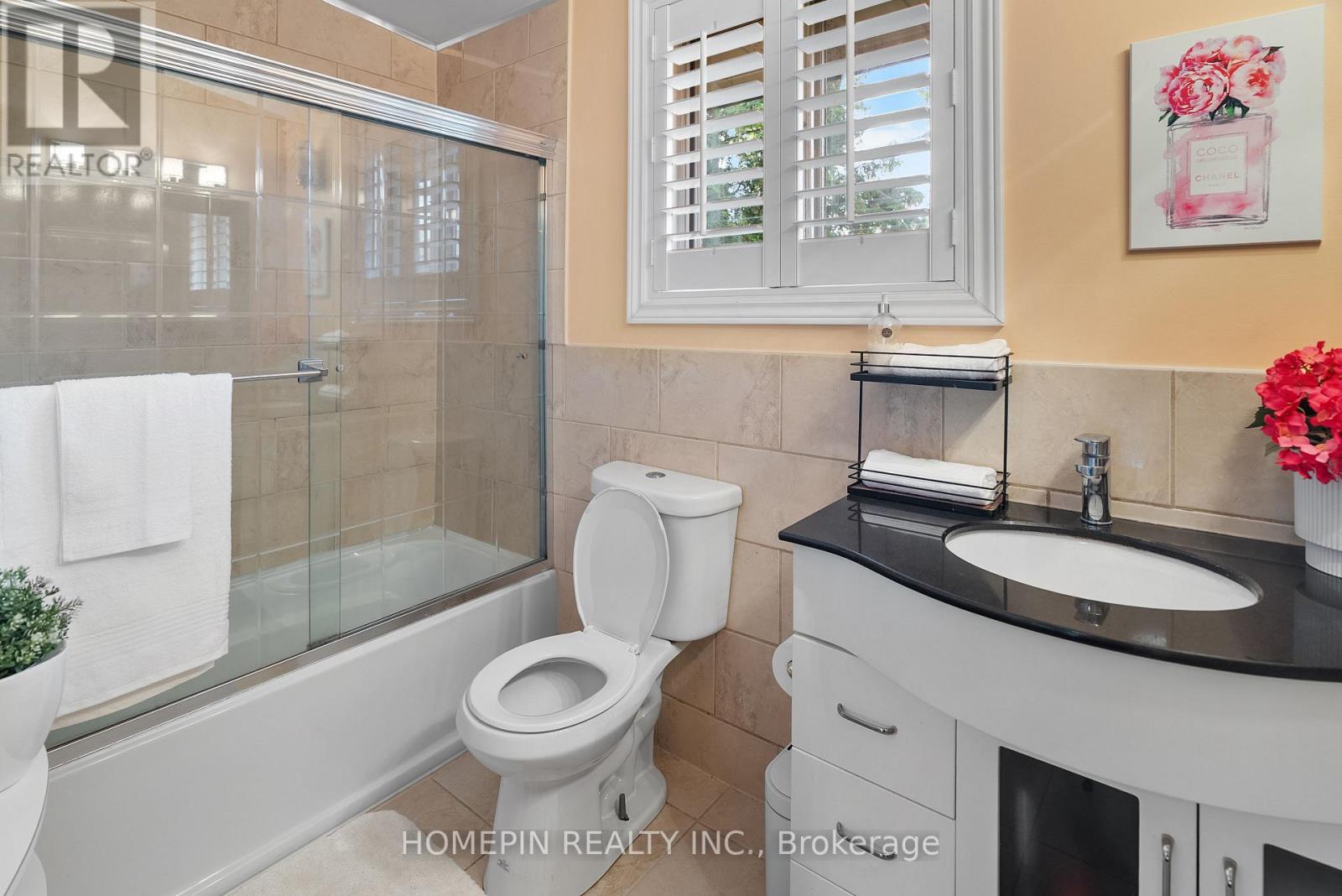 25 Grovetree Road, Toronto, Ontario  M9V 2Y3 - Photo 19 - W13572466