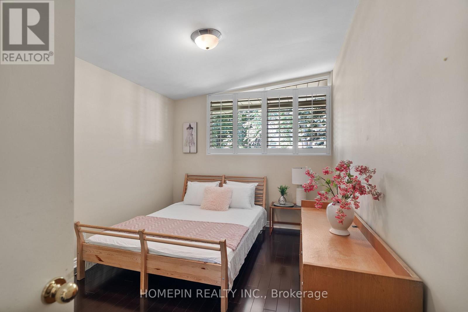 25 Grovetree Road, Toronto, Ontario  M9V 2Y3 - Photo 20 - W13572466