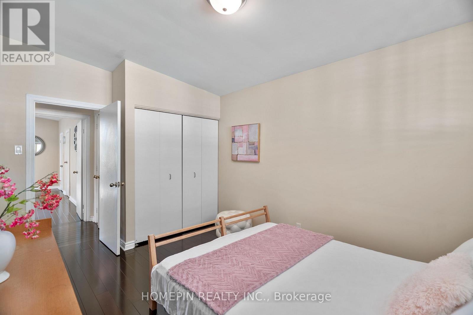 25 Grovetree Road, Toronto, Ontario  M9V 2Y3 - Photo 21 - W13572466