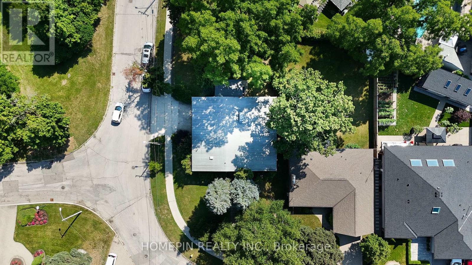 25 Grovetree Road, Toronto, Ontario  M9V 2Y3 - Photo 32 - W13572466