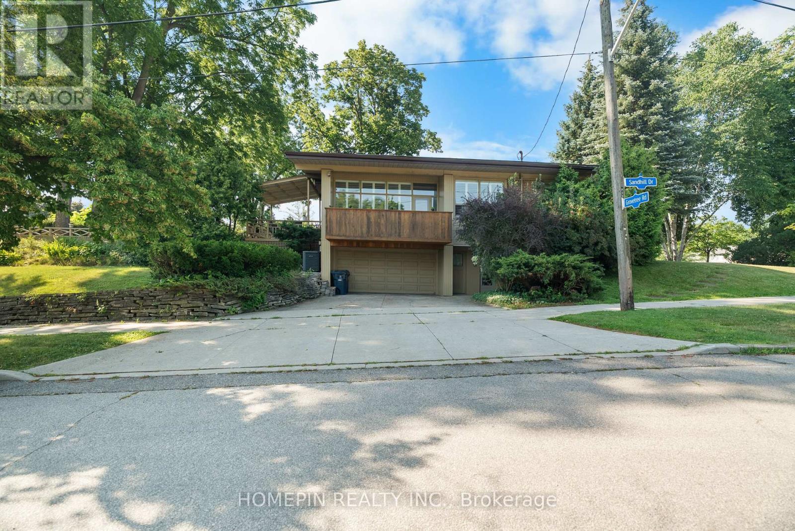 25 Grovetree Road, Toronto, Ontario  M9V 2Y3 - Photo 4 - W13572466